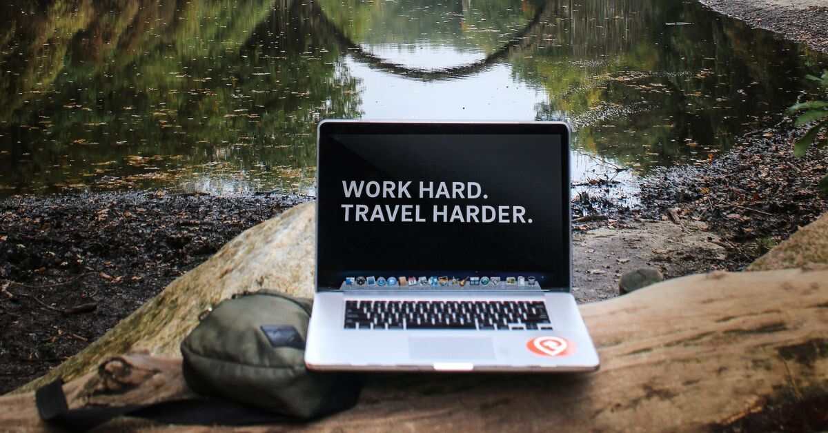 BEST LAPTOPS FOR OUTDOOR USE (1) (1)
